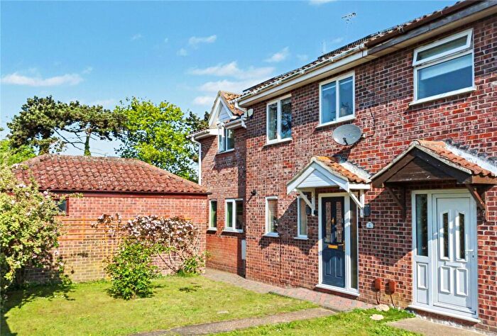 4 Bedroom Semi-Detached House For Sale In Strowgers Way, Kessingland, Lowestoft, Suffolk, NR33