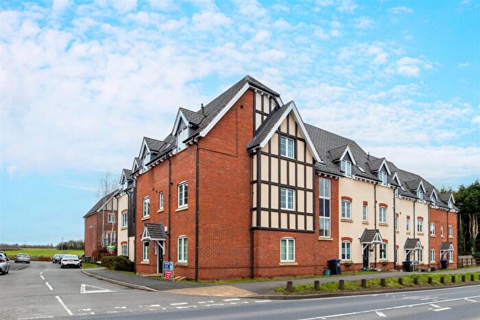 2 Bedroom Apartment For Sale In Laneham Place, Kenilworth, CV8