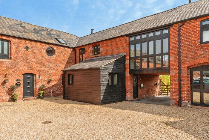 4 Bedroom Terraced House For Sale In Poplar Hall Lane, Chorlton-By-Backford, Chester, CH2