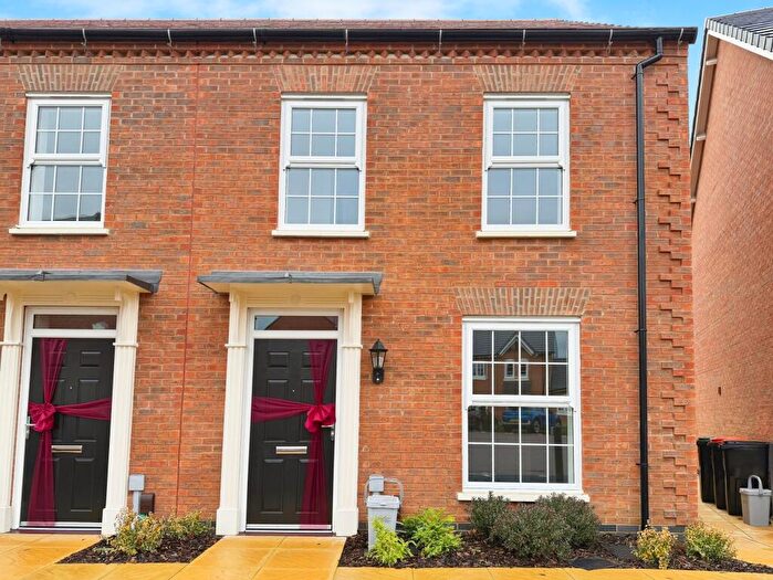 3 Bedroom Semi Detached House To Rent In Roseburn Court, Biddenham, Bedford, MK40