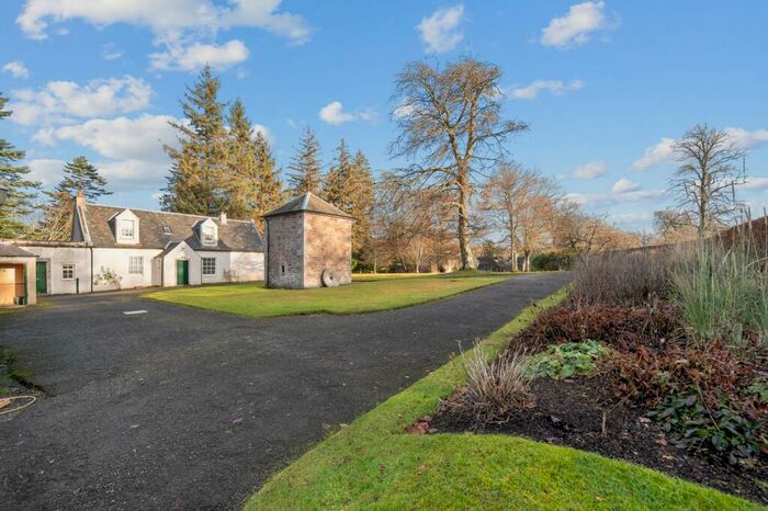 3 Bedroom Cottage To Rent In Main Road, Cardross, Argyll And Bute, G82