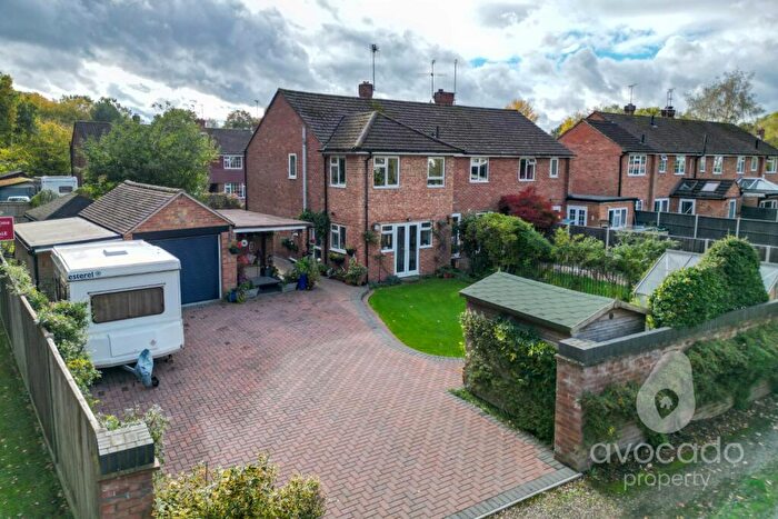 3 Bedroom Semi Detached House For Sale In Bonners Close, Woking, Surrey, GU22