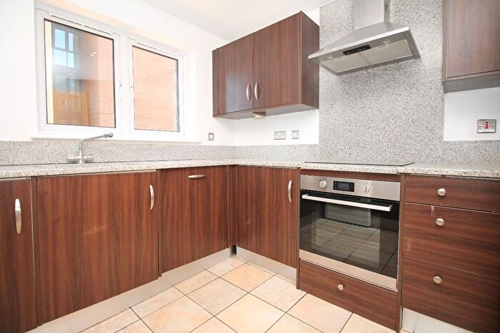 3 Bedroom Flat For Sale In St Davids Square, Isle Of Dogs, E14