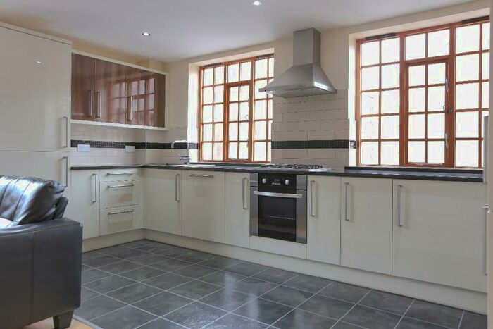 4 Bedroom Flat To Rent In Lion Works, Sheffield, Sheffield, S1