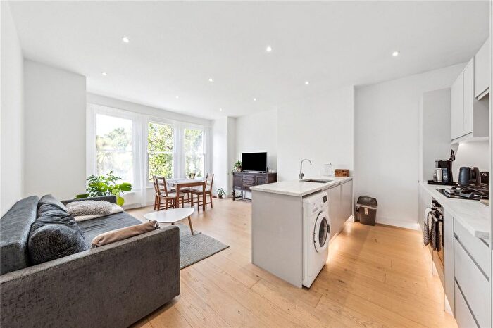 1 Bedroom Flat To Rent In Heybridge Avenue, London, SW16