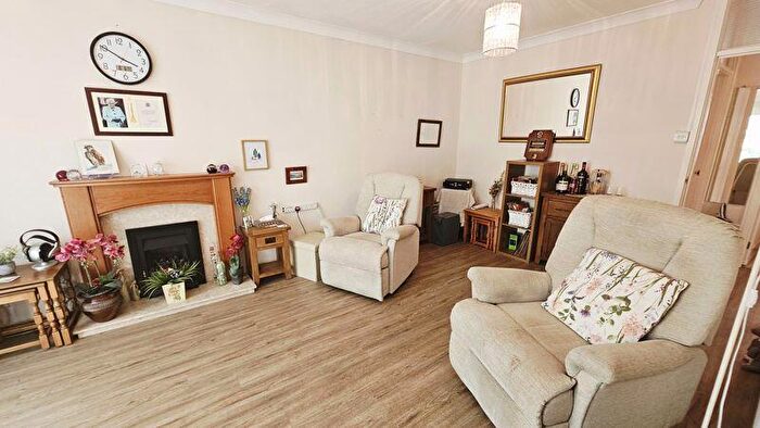 2 Bedroom Detached Bungalow For Sale In Siddons Road, Hampton Dene, HR1