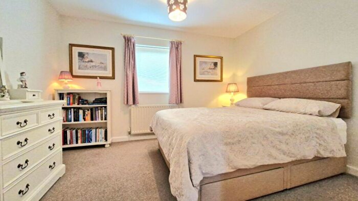 2 Bedroom End Of Terrace House For Sale In Drift Avenue, Stamford, PE9