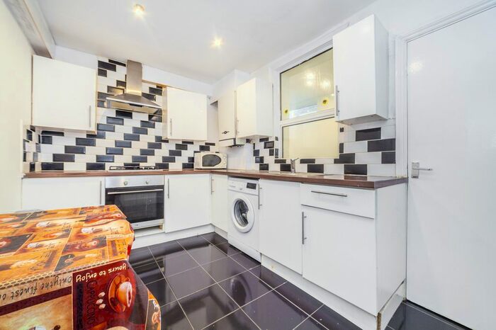 1 Bedroom Flat To Rent In Church Road, London, N17