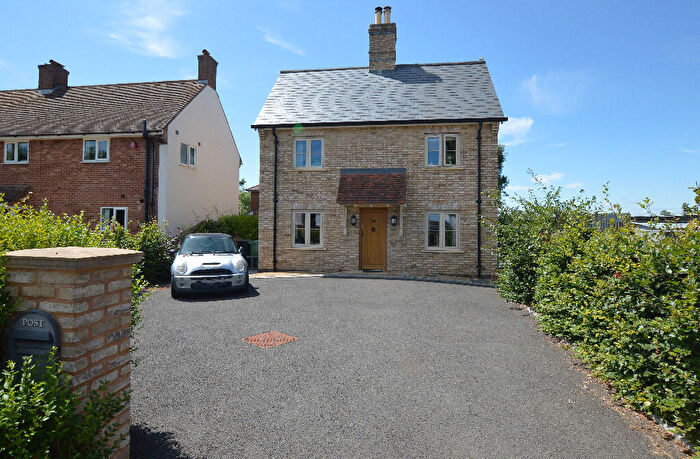 4 Bedroom Detached House For Sale In Station Road, Lidlington, MK43