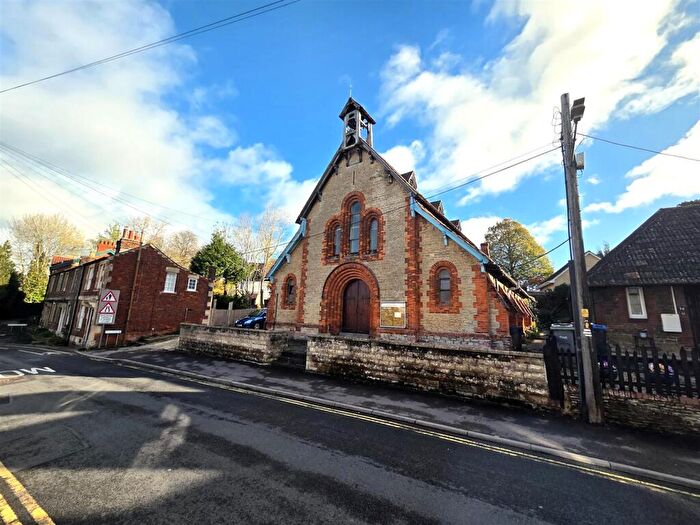 Detached House For Sale In Lowden, Chippenham, SN14