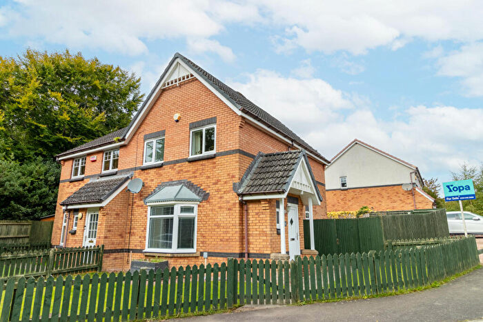 3 Bedroom Semi-Detached House For Sale In Duns Crescent, Dundee, DD4