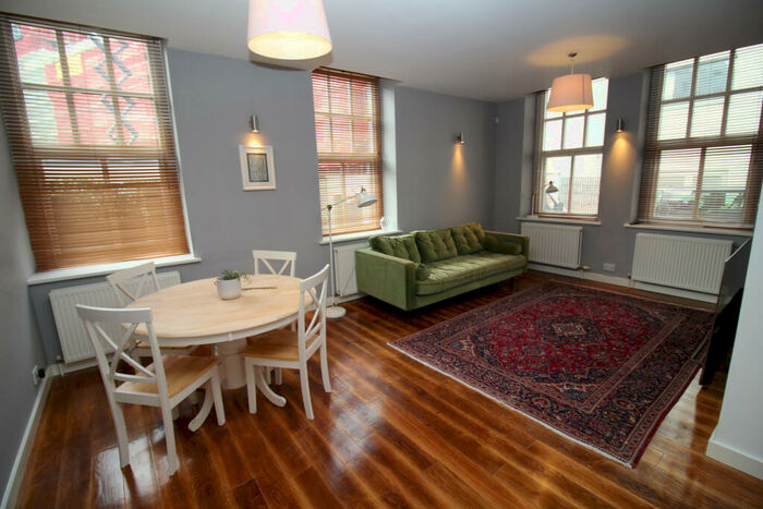 1 Bedroom Apartment To Rent In Water Street, Castlefield, Manchester, M3