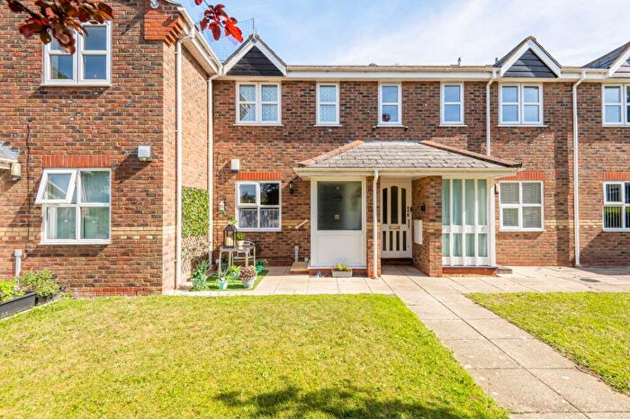 1 Bedroom Flat For Sale In Lowestoft Road, Gorleston, NR31