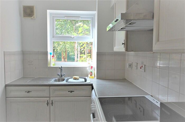 1 Bedroom Flat For Sale In Basevi Way, London, SE8