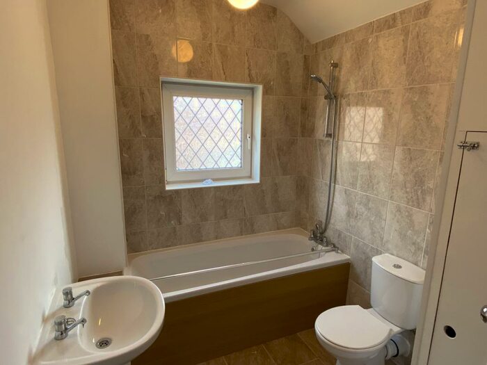 2 Bedroom End Of Terrace House To Rent In Orchard Street, Balby, DN4