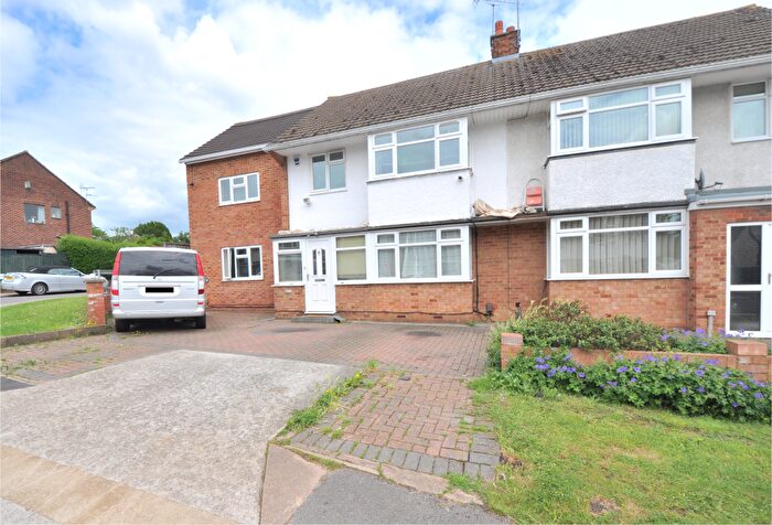 5 Bedroom House To Rent In Cotswold Avenue, Northampton, NN5