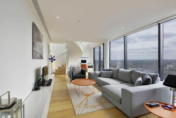 1 Bedroom Flat To Rent In Walworth Road, Elephant And Castle, London, SE1