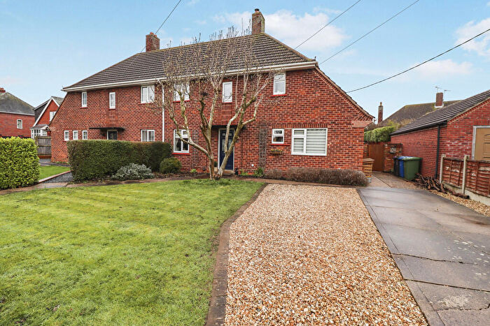 3 Bedroom Semi Detached House For Sale In Deepdale Lane, Nettleham, LN2