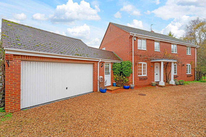 4 Bedroom Detached House For Sale In Bell Close Brackley Helmdon, Northamptonshire, NN13