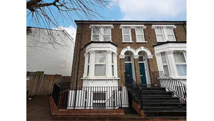 1 Bedroom Flat For Sale In Flat A, Byrne Road, Balham, London, SW12