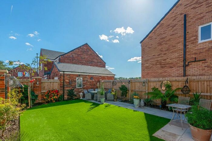 3 Bedroom Detached House For Sale In Herringbone Drive, Doncaster, South Yorkshire, DN4