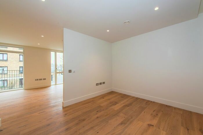 Studio To Rent In Atrium Apartments, Ladbroke Grove, London, W10