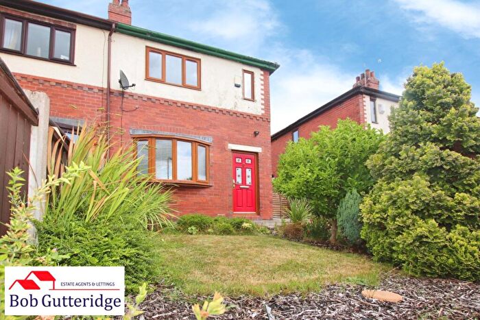2 Bedroom Semi-Detached House For Sale In Ellams Place, Silverdale, Newcastle, ST5