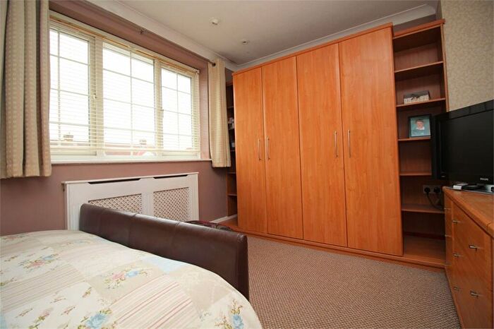 2 Bedroom Terraced House To Rent In Heathcote Avenue, Hatfield, AL10