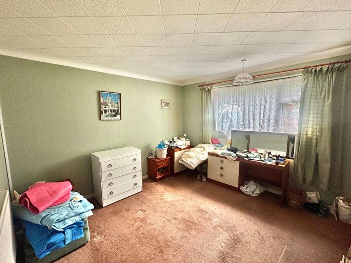 2 Bedroom Bungalow For Sale In Bybrook Way, Sandgate, Folkestone, Kent, CT20