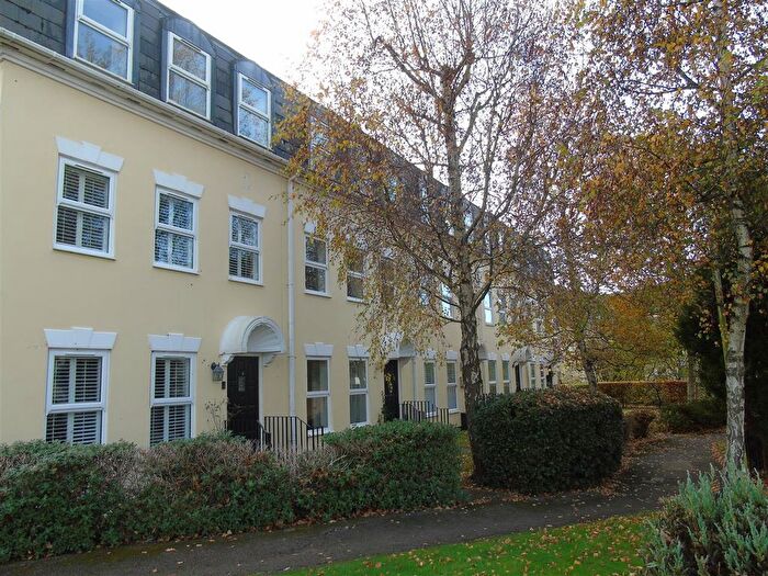 4 Bedroom Terraced House To Rent In Pipit Walk, Watermead, Aylesbury, HP19