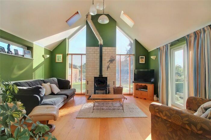 4 Bedroom Bungalow For Sale In Threadneedle Street, Bergh Apton, Norwich, Norfolk, NR15