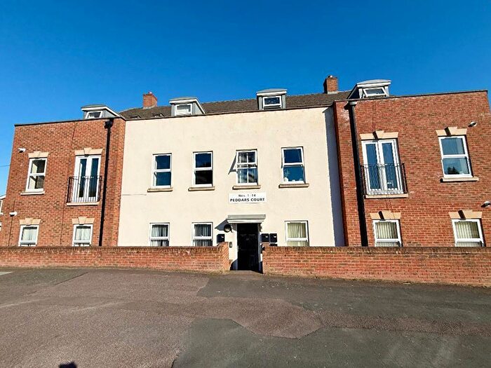 2 Bedroom Flat For Sale In Catsbrook Road, Peddars Court, LU3