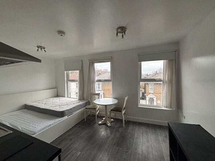 1 Bedroom Studio To Rent In Turnpike Lane, N8