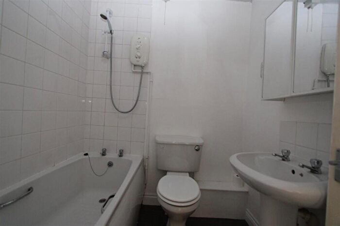 1 Bedroom Terraced House To Rent In Craven Lane, Gomersal, Cleckheaton, BD19