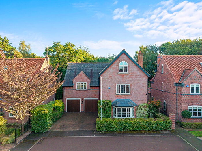 6 Bedroom Detached House For Sale In Handford Court, Southwell, NG25