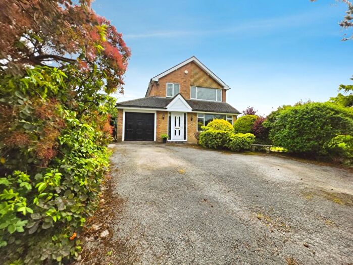 3 Bedroom Detached House For Sale In Woodhouse Lane, Biddulph, ST8