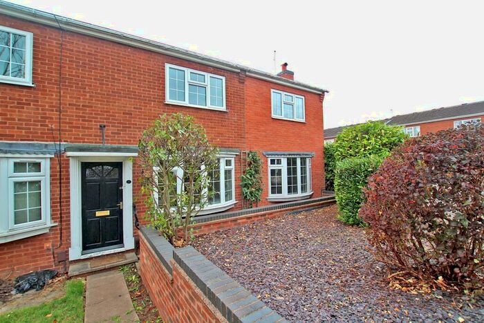 4 Bedroom Town House To Rent In Wymondham Close, Arnold, Notttingham, NG5