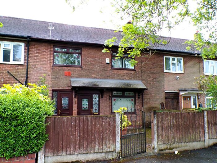 3 Bedroom Town House For Sale In Lightbowne Road, Moston, Manchester, M40