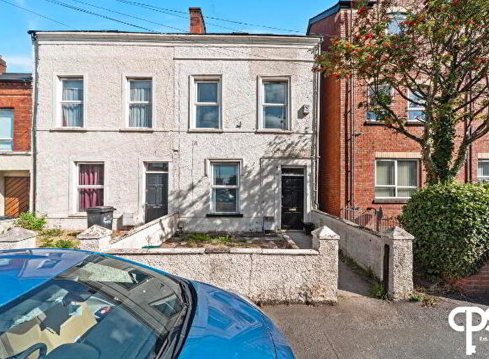 4 Bedroom Mid Terraced House For Sale In Tates Avenue, Belfast, BT9