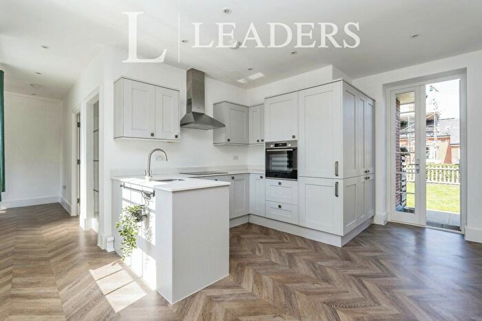 2 Bedroom Cottage To Rent In Osborne Quarters, Netley Abbey, SO31