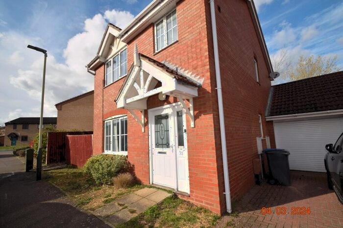 3 Bedroom Semi-Detached House To Rent In Sukey Way, Norwich, NR5