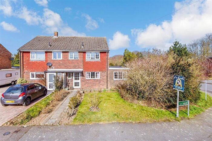 3 Bedroom Semi-Detached House For Sale In Bell Way, Kingswood, Maidstone, Kent, ME17