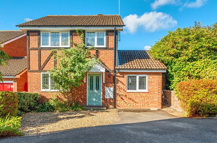 3 Bedroom Detached House For Sale In Farley Copse, Binfield, Bracknell, Bracknell Forest, RG42