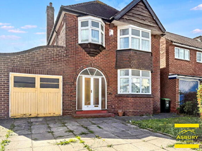 3 Bedroom Detached House For Sale In Newton Street, West Bromwich, West Midlands, B71
