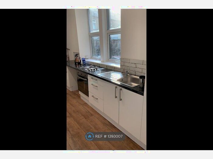 1 Bedroom Flat To Rent In Hardwick Square South, Buxton, SK17