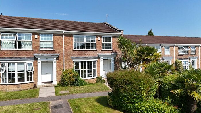 3 Bedroom End Of Terrace House To Rent In Wedgewood Drive, Whitecliff, BH14