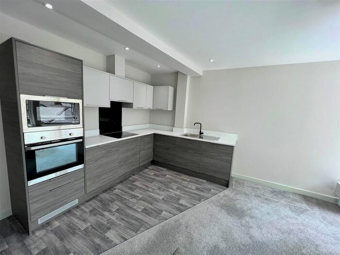 1 Bedroom Flat To Rent In -Bed Apartment -, Bond Street, Hull, HU1