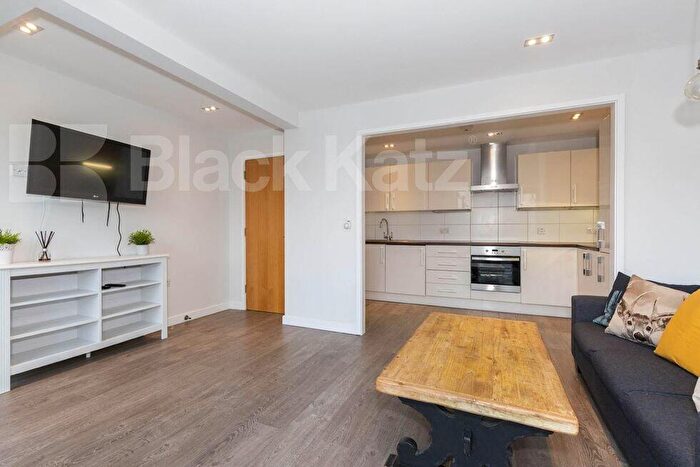 2 Bedroom Flat To Rent In Mintern Street, Old Street - Shoreditch, N1