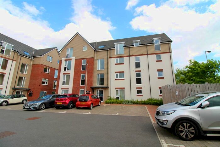 1 Bedroom Flat To Rent In Anton Close, Rugby, CV21