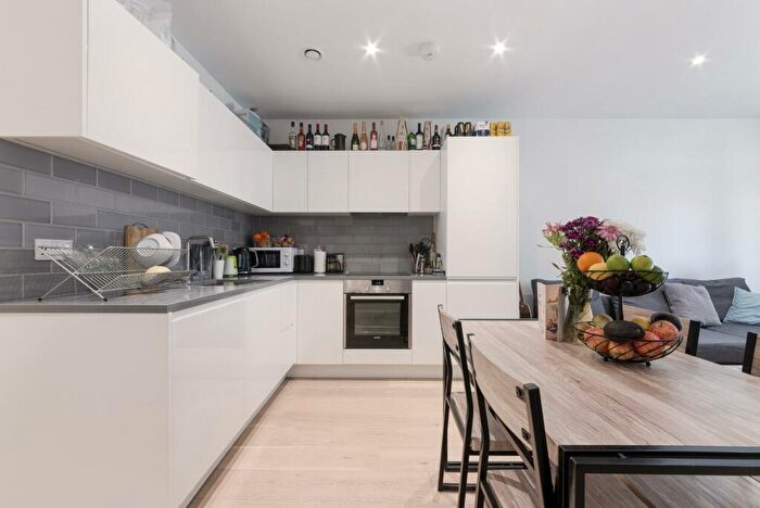 1 Bedroom Apartment For Sale In Fairwater House, Royal Wharf, London, E16